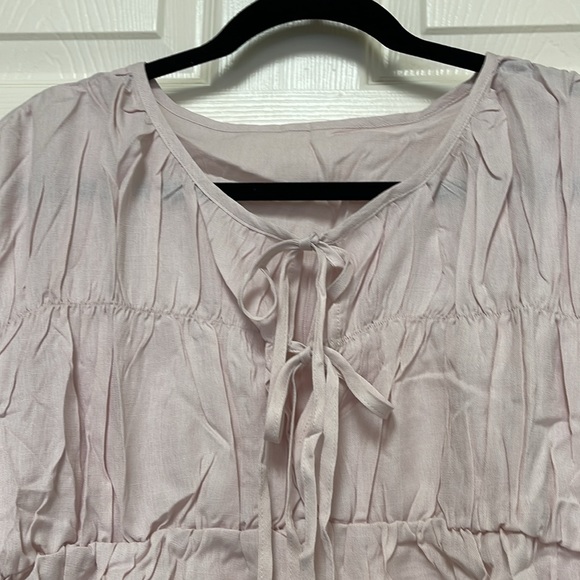 Ruched V neck Blouse🌸 3 for $25. - Picture 10 of 11
